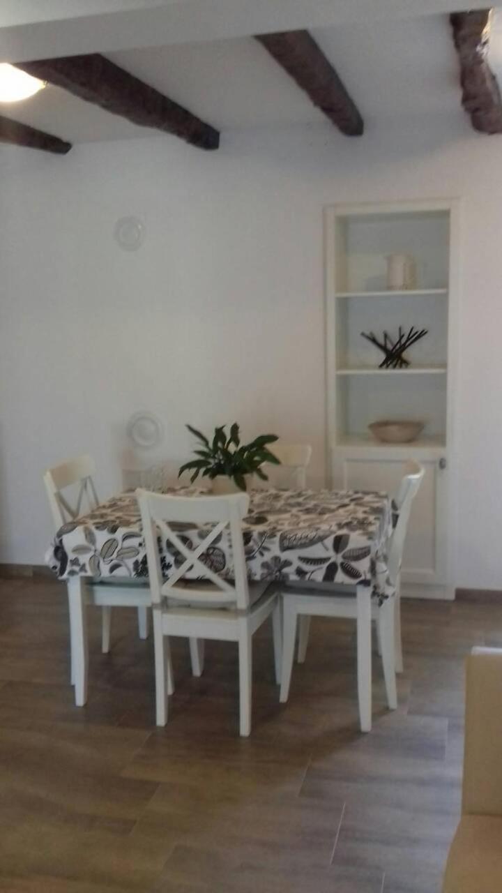 Apartment Nena- Apartman Sa Posebnim Ulazom U Prizemlju, Terasom I Zelenom Okucnicom Rakotule エクステリア 写真